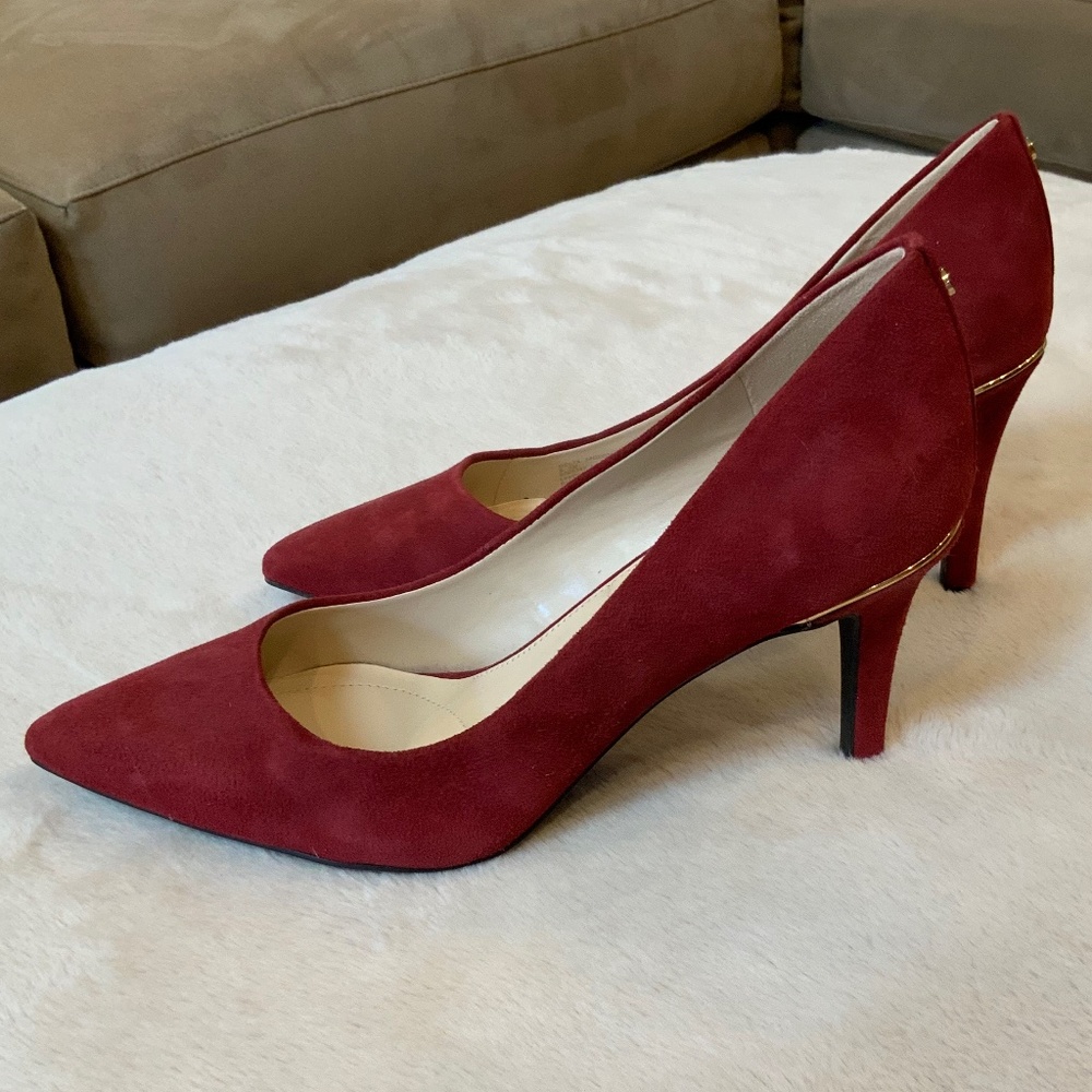 Jones New York Red Gold Heels 8.5 Suede Never Worn Date Coquette Scandi Normcore